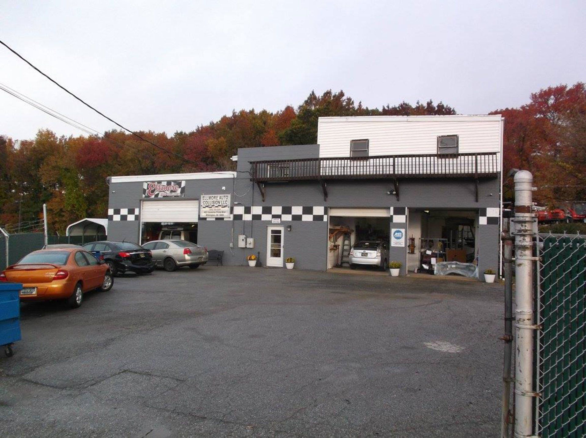 Ellmore Auto Collision auto body repair shop